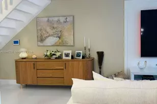 20810 San Simeon Way, Miami, FL 33179 - Photo 9