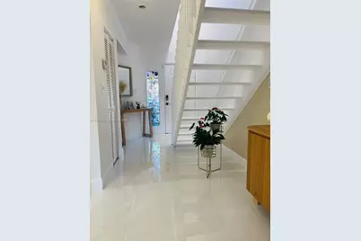 20810 San Simeon Way #109, Miami, FL 33179 - Photo 3