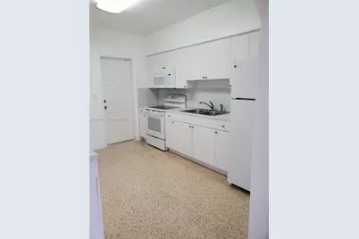 1170 NE 111th St #1170, Miami, FL 33161 - Photo 5