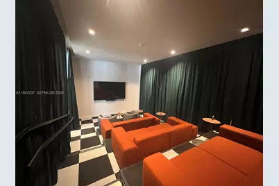 11 NE 6 St #814, Miami, FL 33132 - Photo 15