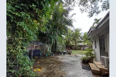 1050 NE 82nd St #3, Miami, FL 33138 - Photo 13