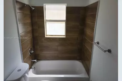 4545 Treehouse Ln #H, Tamarac, FL 33319 - Photo 13