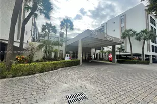 201 178th Dr, Sunny Isles Beach, FL 33160 - Photo 25