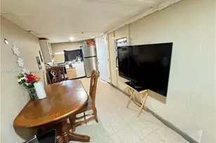 306 SE 13th St, Other City - In The State Of Florida, FL 34142 - Photo 9