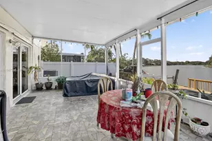 12017 NW 13th St, Pembroke Pines, FL 33026 - Photo 27