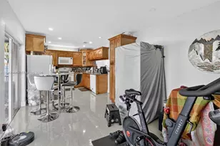 12017 NW 13th St, Pembroke Pines, FL 33026 - Photo 15