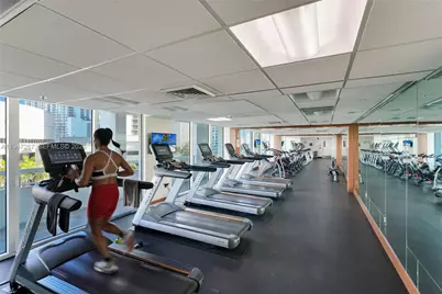 31 SE 5th St #3306, Miami, FL 33131 - Photo 17