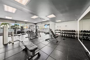 275 NE 18th St, Miami, FL 33132 - Photo 37