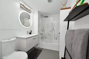 275 NE 18th St, Miami, FL 33132 - Photo 23