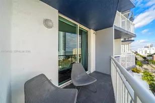 275 NE 18th St, Miami, FL 33132 - Photo 27