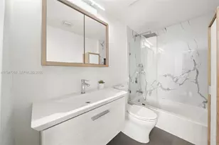 275 NE 18th St, Miami, FL 33132 - Photo 17