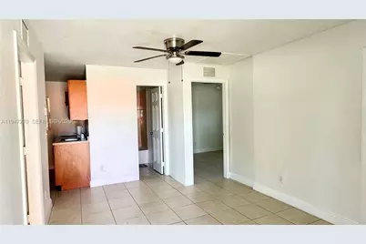 2099 NW 26th Ave #1-D, Fort Lauderdale, FL 33311 - Photo 3