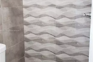 9285 SW 37th St, Miami, FL 33165 - Photo 7