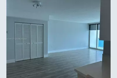 7501 E Treasure Dr #5R, North Bay Village, FL 33141 - Photo 7