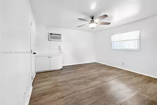 883 SW 10th St, Pompano Beach, FL 33060 - Photo 13