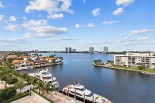 1000 W Island Blvd, Aventura, FL 33160 - Photo 19