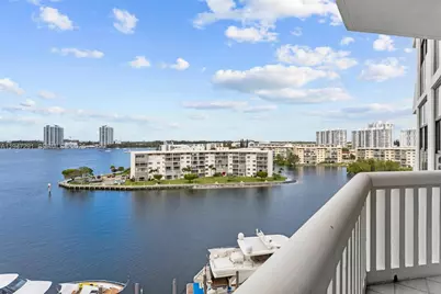 1000 W Island Blvd #812, Aventura, FL 33160 - Photo 21