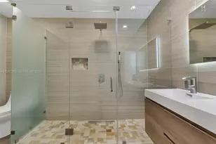 7475 NW 167th Terrace, Hialeah, FL 33015 - Photo 17