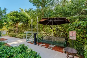 19555 E Country Club Dr, Aventura, FL 33180 - Photo 17