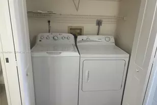 19555 E Country Club Dr, Aventura, FL 33180 - Photo 23