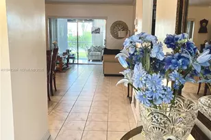 1015 Country Club Dr, Margate, FL 33063 - Photo 7