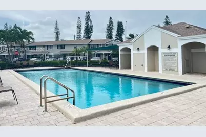 905 NW 107th Ave, Pembroke Pines, FL 33026 - Photo 27