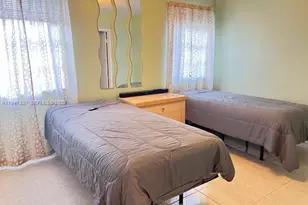 905 NW 107th Ave, Pembroke Pines, FL 33026 - Photo 15