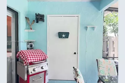 905 NW 107th Ave, Pembroke Pines, FL 33026 - Photo 23