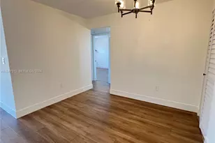 8425 NW 8th St, Miami, FL 33126 - Photo 7