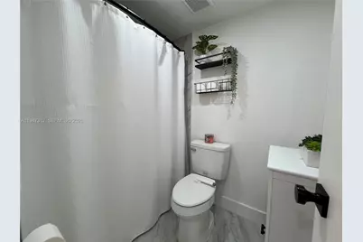 8425 NW 8th St #406, Miami, FL 33126 - Photo 9