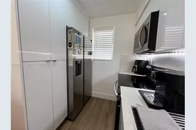 8425 NW 8th St #406, Miami, FL 33126 - Photo 3