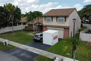 1170 White Stone Way, Davie, FL 33325 - Photo 3