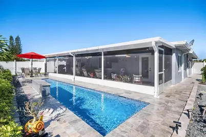 9400 NW 82nd St, Tamarac, FL 33321 - Photo 9