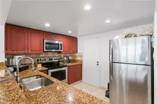 3725 S Ocean Dr, Hollywood, FL 33019 - Photo 13