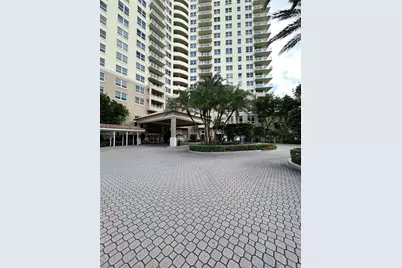 19501 W Country Club Dr #505, Aventura, FL 33180 - Photo 3