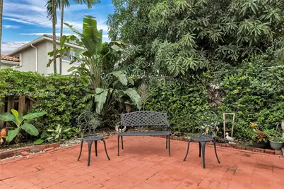 7833 NW 192nd St, Hialeah, FL 33015 - Photo 29