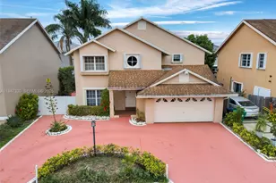 7833 NW 192nd St, Hialeah, FL 33015 - Photo 1