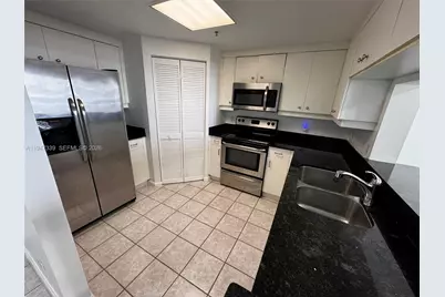 701 Brickell Key Blvd #1208, Miami, FL 33131 - Photo 11
