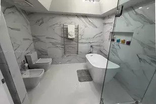 5757 Collins Ave, Miami Beach, FL 33140 - Photo 25