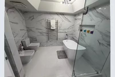 5757 Collins Ave #504, Miami Beach, FL 33140 - Photo 23