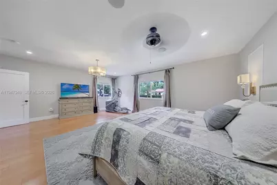 1402 Tangier St, Coral Gables, FL 33134 - Photo 9