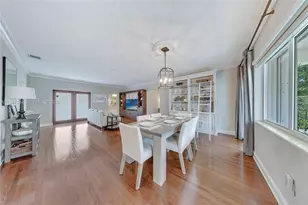 1402 Tangier St, Coral Gables, FL 33134 - Photo 5