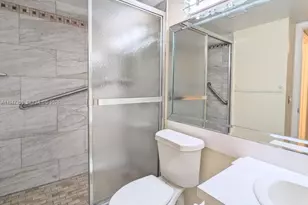 5801 Whispering Pine Way, Palm Beach, FL 33463 - Photo 7