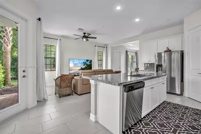 11603 SW 13th Dr, Pembroke Pines, FL 33025 - Photo 13