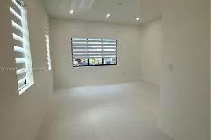 9500 SW 25th Dr, Miami, FL 33165 - Photo 3