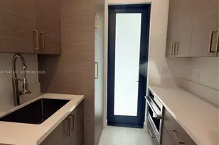 9500 SW 25th Dr, Miami, FL 33165 - Photo 7