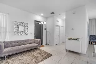 8015 NW 104th Ave, Doral, FL 33178 - Photo 11