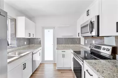 2350 SW 26th St, Miami, FL 33133 - Photo 15