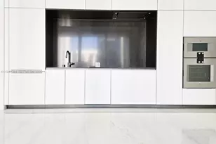 300 Biscayne Blvd Way, Miami, FL 33131 - Photo 5