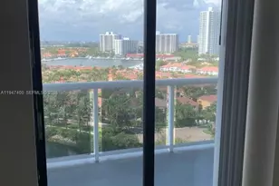 20505 E Country Club Dr, Aventura, FL 33180 - Photo 9